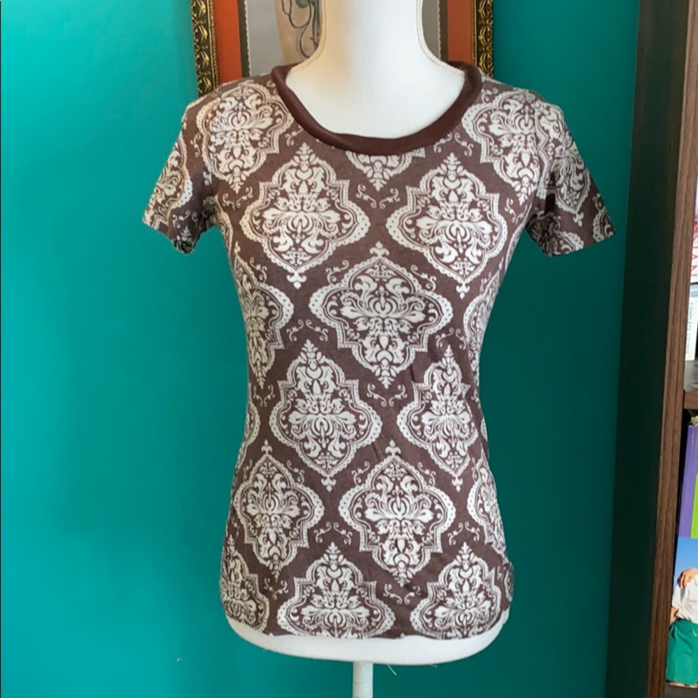 🥭(4 for $15) Brown and White Simple T Shirt - Picture 1 of 5